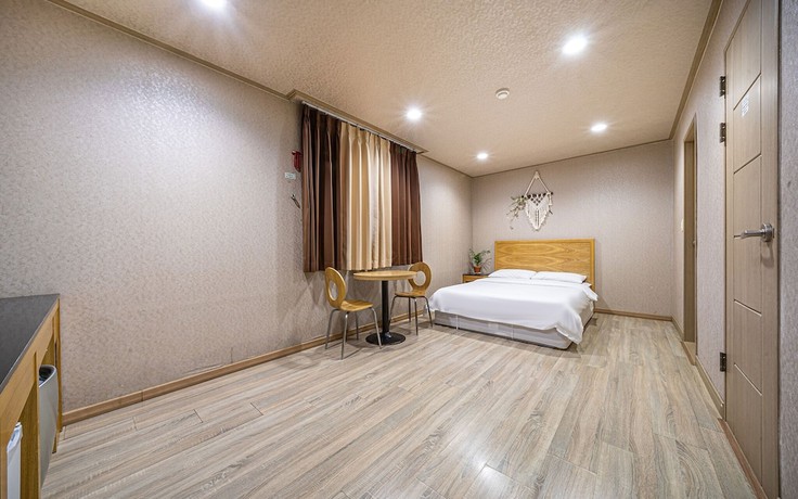 Imagen de la habitación del Hotel Seogwipo Beach. Foto 1