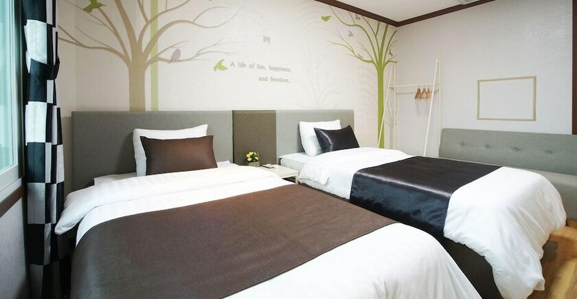 Imagen general del Hotel Seongsan Aqua Beach. Foto 10