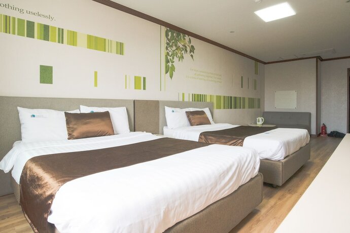 Imagen general del Hotel Seongsan Aqua Beach. Foto 11