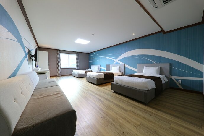 Imagen de la habitación del Hotel Seongsan Aqua Beach. Foto 13