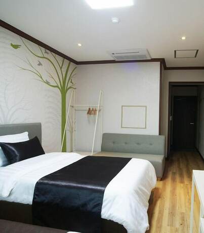 Imagen de la habitación del Hotel Seongsan Aqua Beach. Foto 24