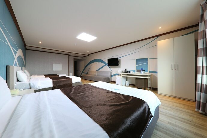 Imagen de la habitación del Hotel Seongsan Aqua Beach. Foto 29