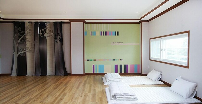 Imagen de la habitación del Hotel Seongsan Aqua Beach. Foto 30