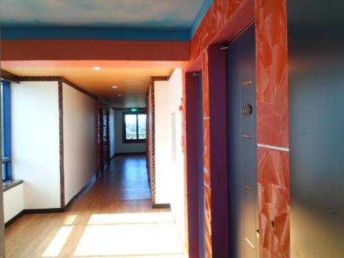 Imagen general del Hotel Seongsanpo Sky. Foto 2