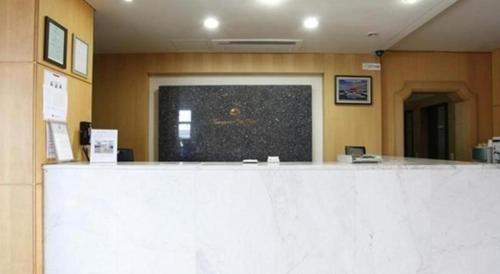 Imagen general del Hotel Seongsanpo Sky. Foto 12