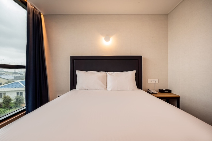 Imagen de la habitación del Hotel Seopjikoji Sunrise. Foto 3