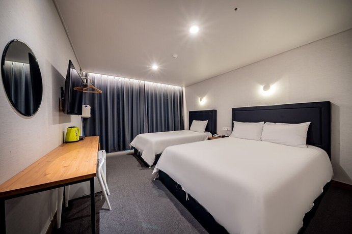 Imagen de la habitación del Hotel Seopjikoji Sunrise. Foto 6