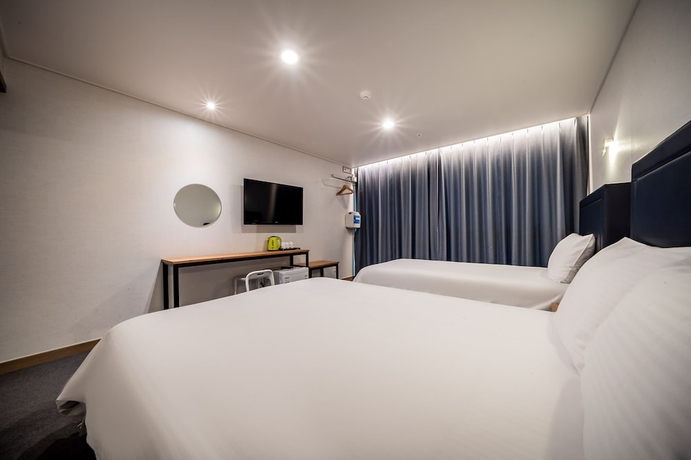 Imagen de la habitación del Hotel Seopjikoji Sunrise. Foto 7
