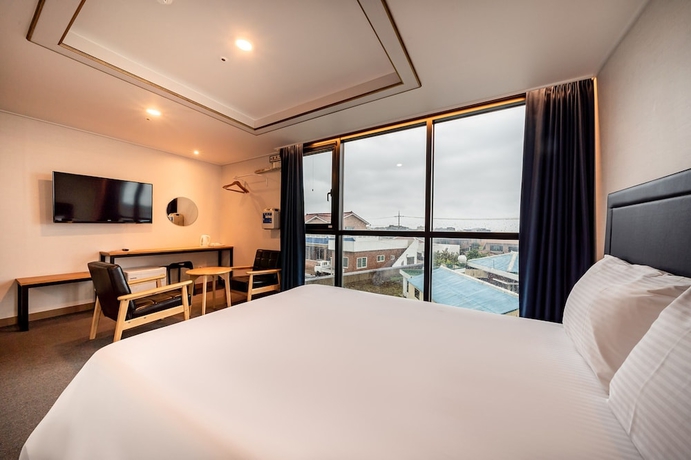 Imagen de la habitación del Hotel Seopjikoji Sunrise. Foto 10