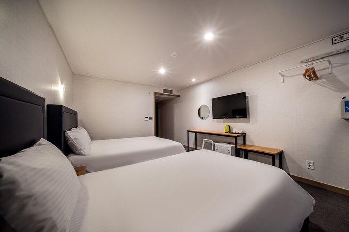 Imagen de la habitación del Hotel Seopjikoji Sunrise. Foto 13