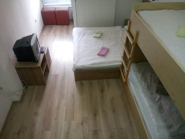 Imagen de la habitación del Hotel Seos. Foto 6