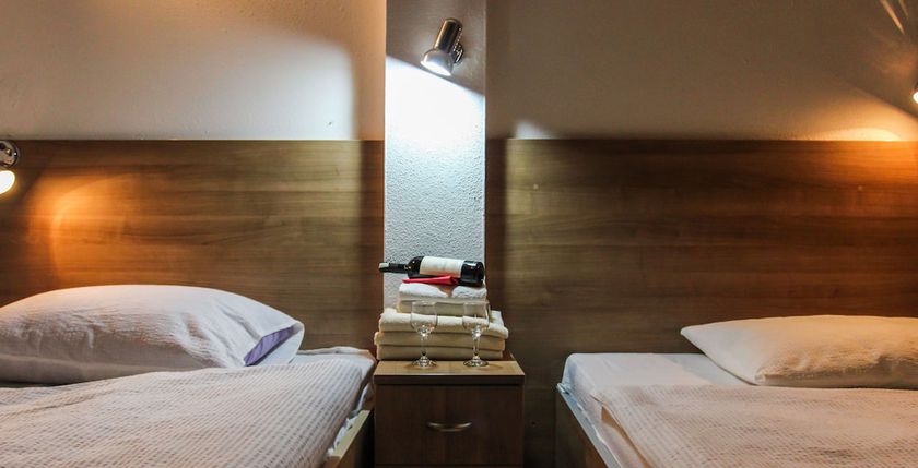 Imagen de la habitación del Hotel Seos. Foto 8