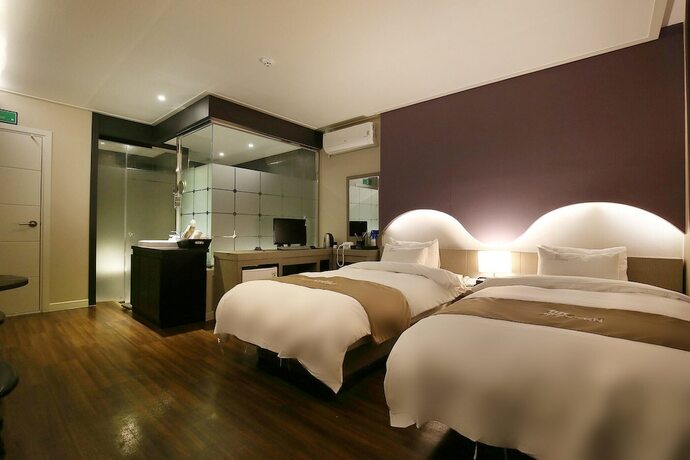 Imagen de la habitación del Hotel Seosan Modern. Foto 12