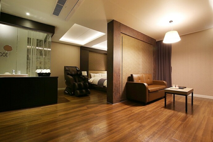 Imagen de la habitación del Hotel Seosan Modern. Foto 19