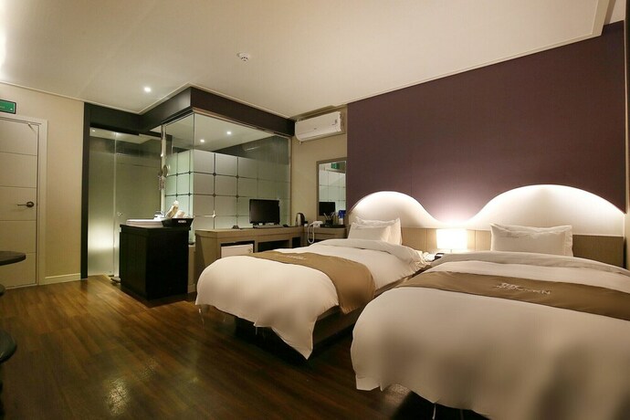 Imagen de la habitación del Hotel Seosan Modern. Foto 25