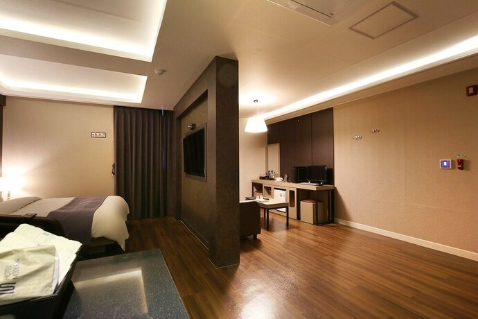 Imagen de la habitación del Hotel Seosan Modern. Foto 28