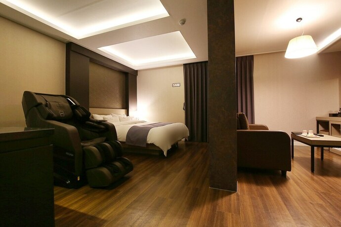 Imagen de la habitación del Hotel Seosan Modern. Foto 35
