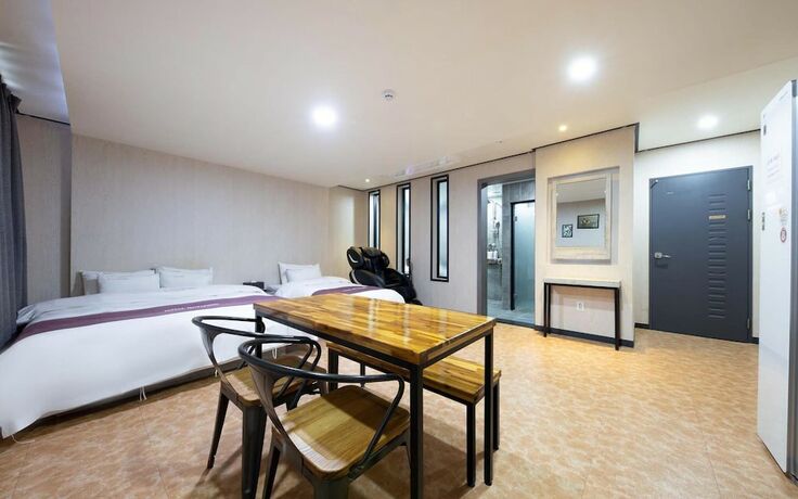 Imagen de la habitación del Hotel Seosan November. Foto 16