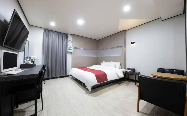 Imagen de la habitación del Hotel Seosan November. Foto 17