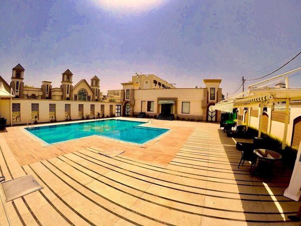 Imagen de la piscina del Hotel Sepal. Foto 20