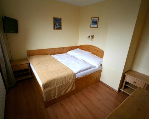 Imagen de la habitación del Hotel Sepetná. Foto 17