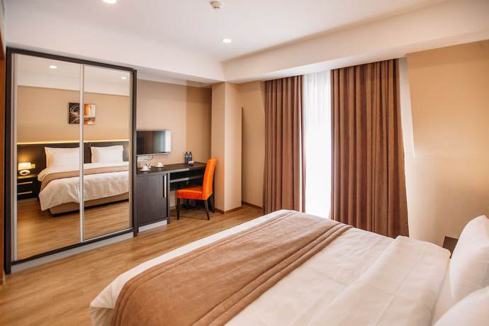 Imagen de la habitación del Hotel Sephia. Foto 8