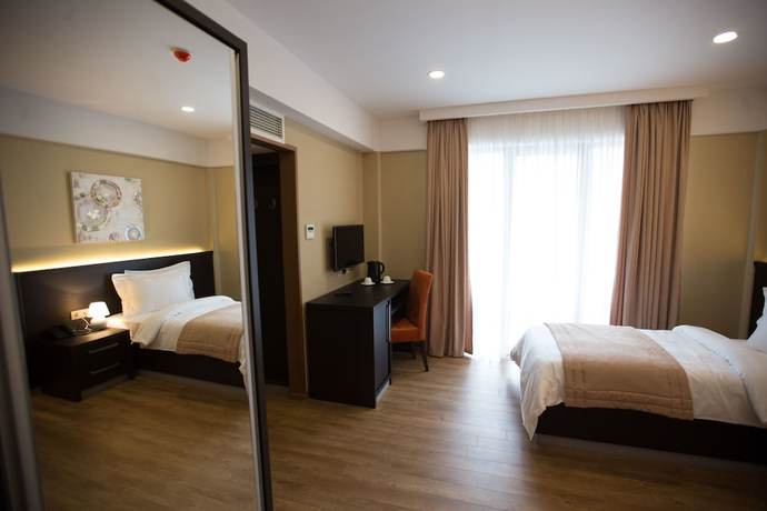 Imagen de la habitación del Hotel Sephia. Foto 20