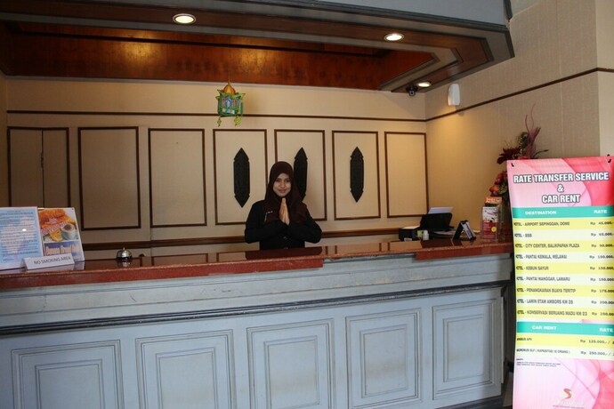 Imagen de los interiores del Hotel Sepinggan. Foto 25