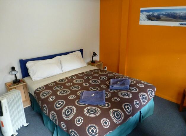 Imagen general del Hotel Sequoia Lodge Backpackers. Foto 2