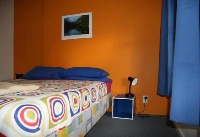 Imagen general del Hotel Sequoia Lodge Backpackers. Foto 10