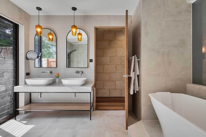 Imagen de la habitación del Hotel Sequoia Lodge. Foto 15