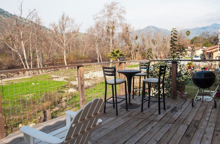 Imagen de la habitación del Hotel Sequoia Riverfront Cabins. Foto 6