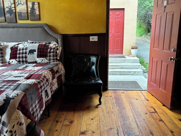Imagen de la habitación del Hotel Sequoia Riverfront Cabins. Foto 11