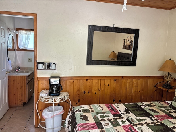 Imagen de la habitación del Hotel Sequoia Riverfront Cabins. Foto 14