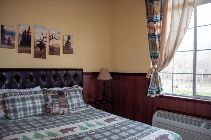 Imagen de la habitación del Hotel Sequoia Riverfront Cabins. Foto 15