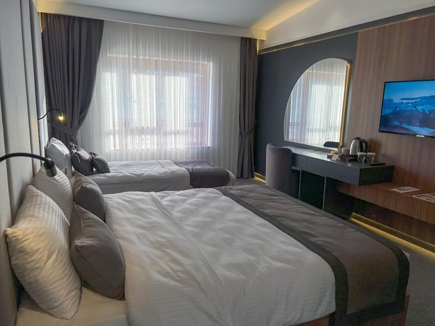 Imagen de la habitación del Hotel Sera Lake Center. Foto 6