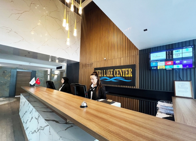 Imagen de los interiores del Hotel Sera Lake Center. Foto 18