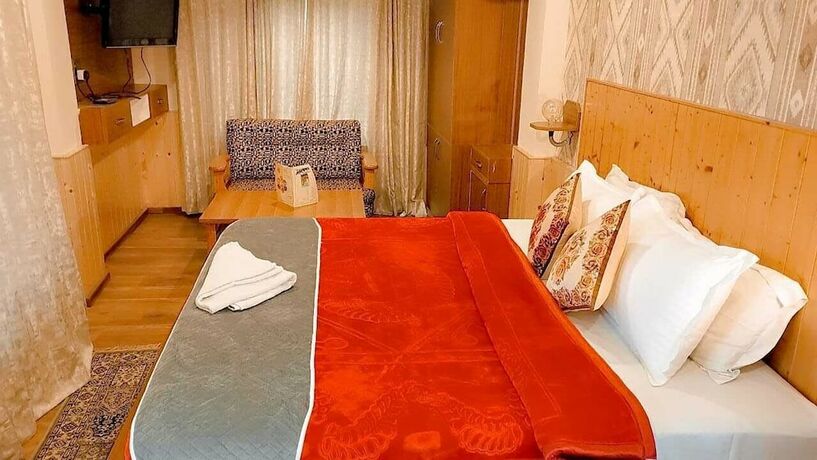 Imagen de la habitación del Hotel Seraj International. Foto 20