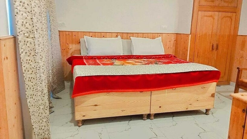 Imagen de la habitación del Hotel Seraj International. Foto 21