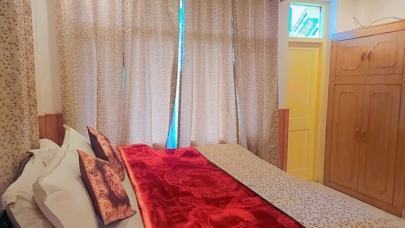 Imagen de la habitación del Hotel Seraj International. Foto 25