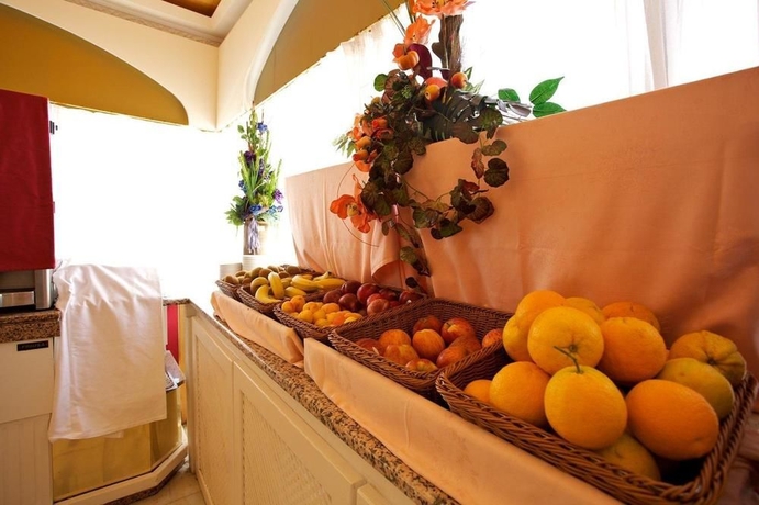 Imagen del bar/restaurante del Hotel Seramar Comodoro Playa. Foto 3