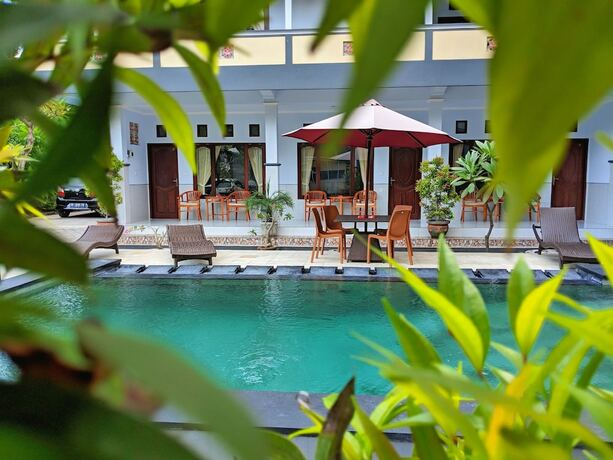 Imagen de la piscina del Hotel Serangan Inn Mimba. Foto 28