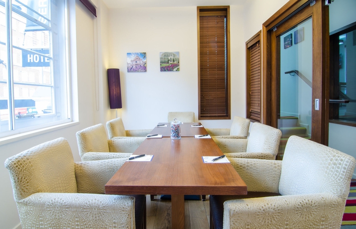 Imagen de los interiores del Hotel Seraphine Kensington Olympia. Foto 13