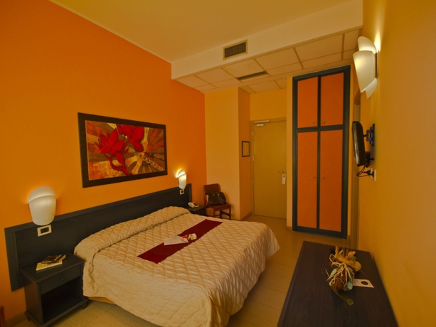 Imagen de la habitación del Hotel Serapo. Foto 5