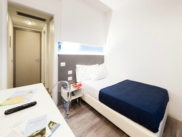 Imagen de la habitación del Hotel Serapo. Foto 15