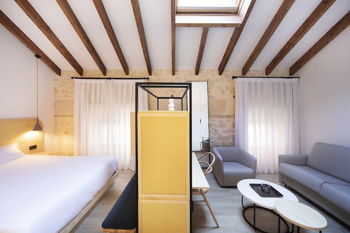 Imagen de la habitación del Hotel Serawa Alicante. Foto 13