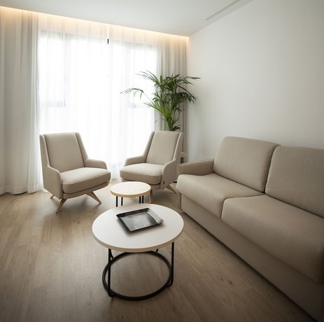 Imagen de la habitación del Hotel Serawa Alicante. Foto 15