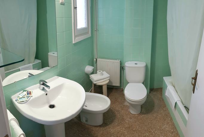 Imagen de la habitación del Hotel Serawa Moraira. Foto 12