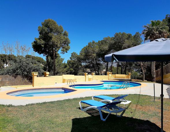 Imagen de la piscina del Hotel Serawa Moraira. Foto 19