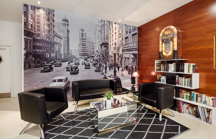 Imagen de los interiores del Hotel Sercotel AB Rivas. Foto 10